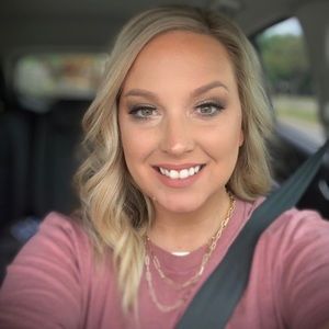 Meet your Posher, Lindsey